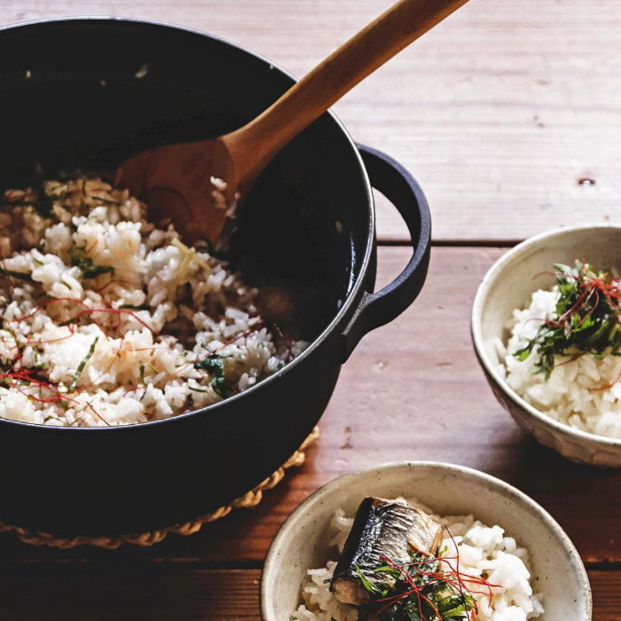 OIGEN 及源 南部铁器 雕刻师 圆深型铸铁锅 烤箱/直火/电磁炉通用 24cm W320xD250xH180mm