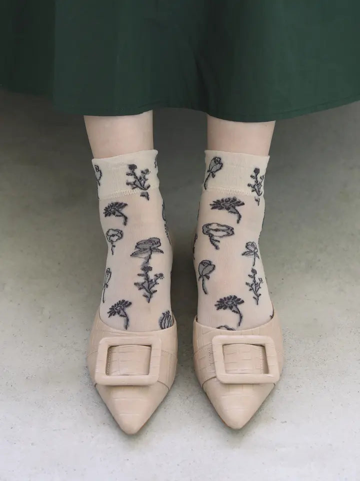 日本 Tabio 靴下屋 透肤袜花朵 22.5-24.5 3种颜色可选